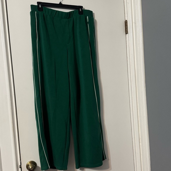 aerie Pants - Aerie Green Wide Leg Pants with White Accents
